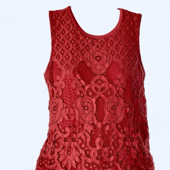 Elegant Red Lace Sleeveless Top XL! Art class - Picture 1 of 3